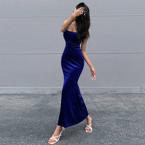 Robe maxi élégante pour femmes en velours luxueux avec décolleté carré élégant Levoire