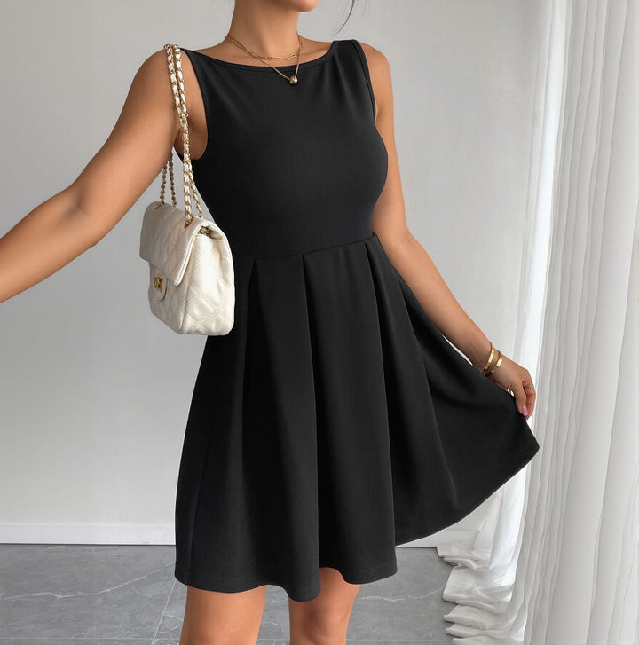 Robe ajustée pour femmes avec jupe évasée et décolleté élégant Levoire