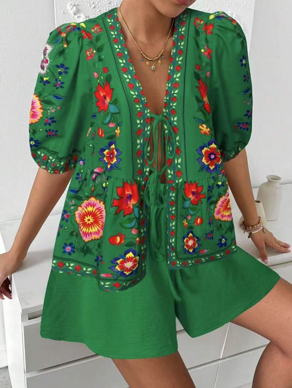 Chemisier femme avec motif floral coloré et coupe décontractée Levoire
