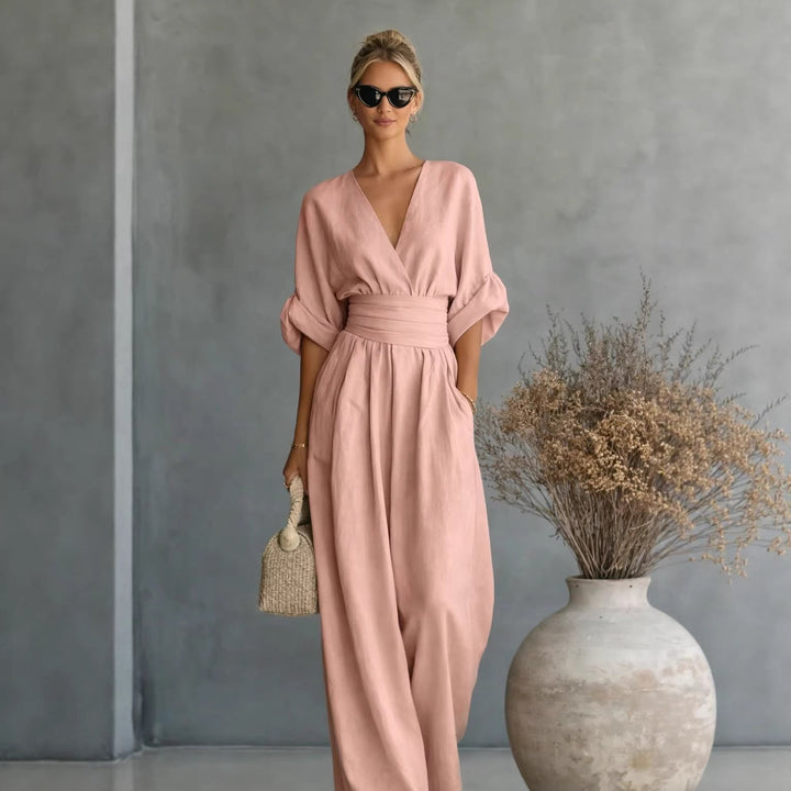Robe salopette pour femme avec des drapés élégants et un décolleté en V Avriane
