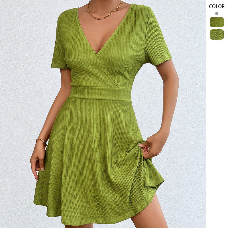 Robe portefeuille pour femmes avec décolleté en V et tissu fluide Levoire