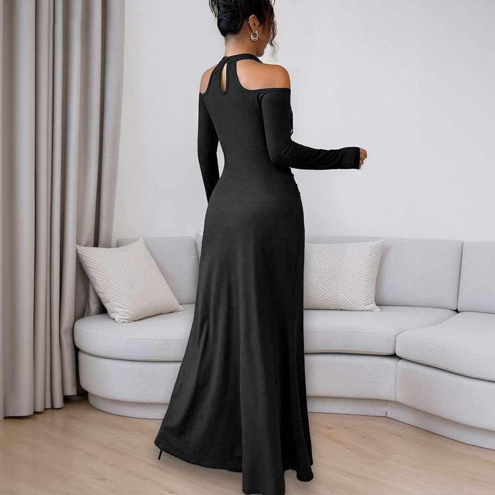 Robe de soirée ajustée pour femmes avec design à manches dénudées et accents floraux Levoire