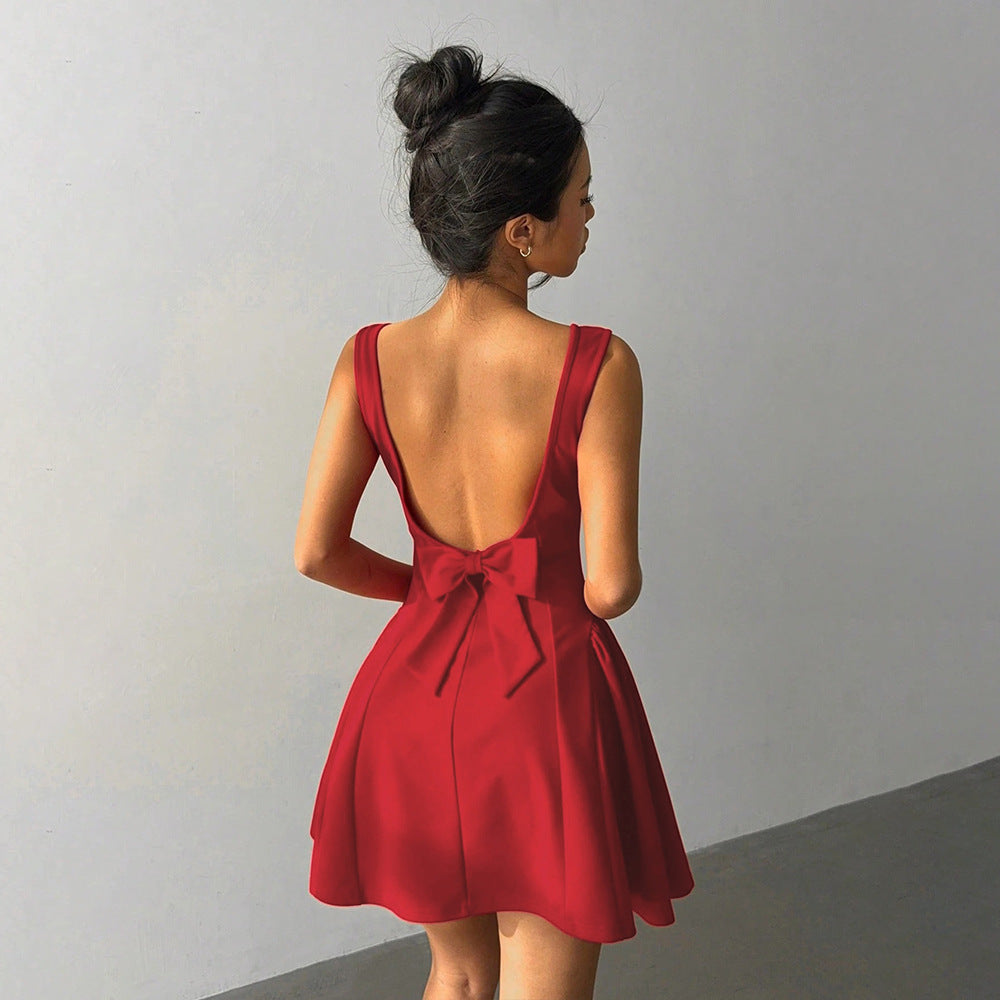 Robe pour femme à coupe ajustée et décolleté carré élégant Levoire