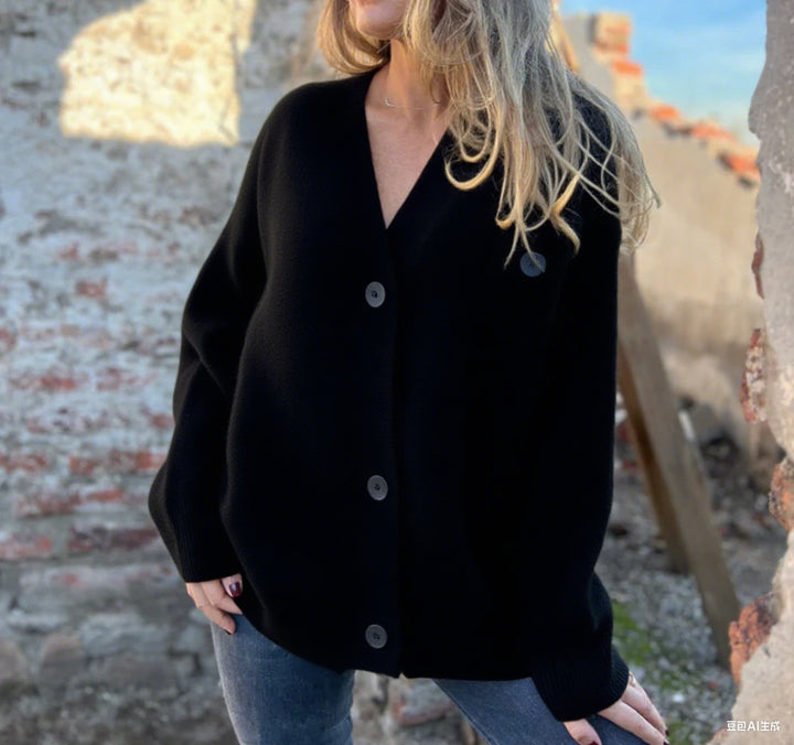 Cardigan en tricot douillet pour femmes avec détails de boutons et manches larges Levoire