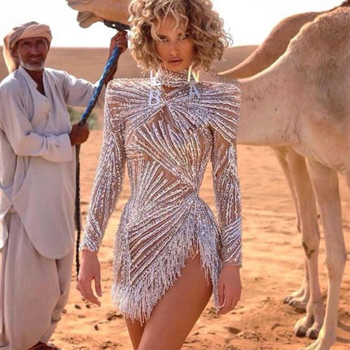 Levoire | Élégante robe de soirée dorée et argentée avec franges