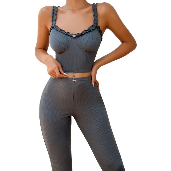Ensemble pour femmes composé d'un crop top ajusté et d'un pantalon long élégant Levoire
