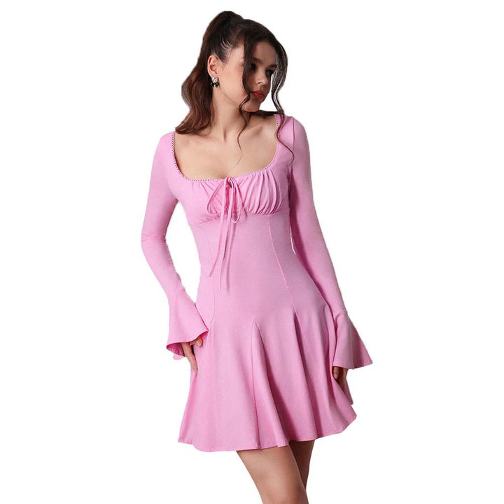 Robe femme avec un décolleté plongeant et des manches à volants élégantes Levoire