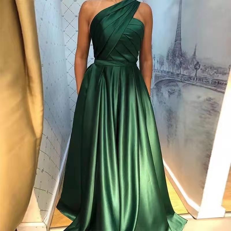 Levoire | Robe de soirée minimaliste à une épaule élégante Vert