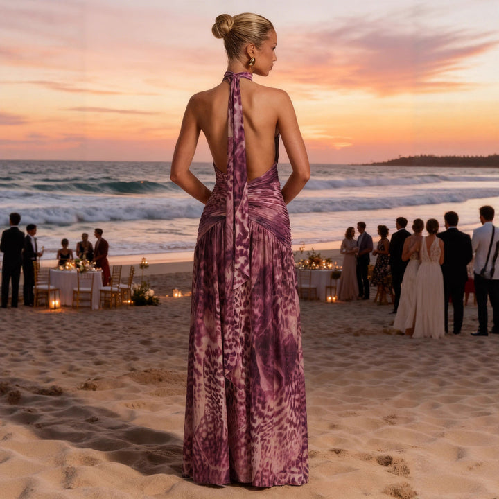 Robe Maxi Élégante pour Femme avec Profond Décolleté en V et Éléments de Rassemblement Raffinés Levoire