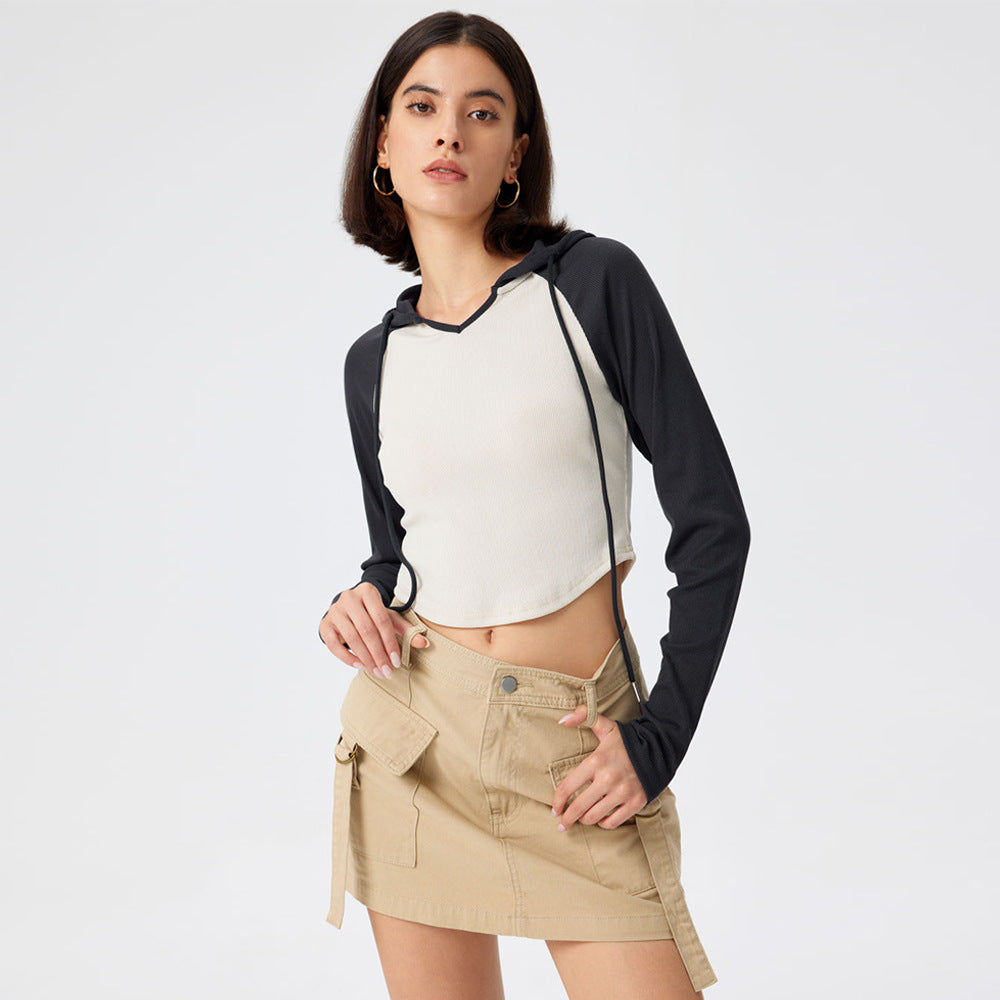 Top de sport court pour femmes avec capuche et manches longues Levoire