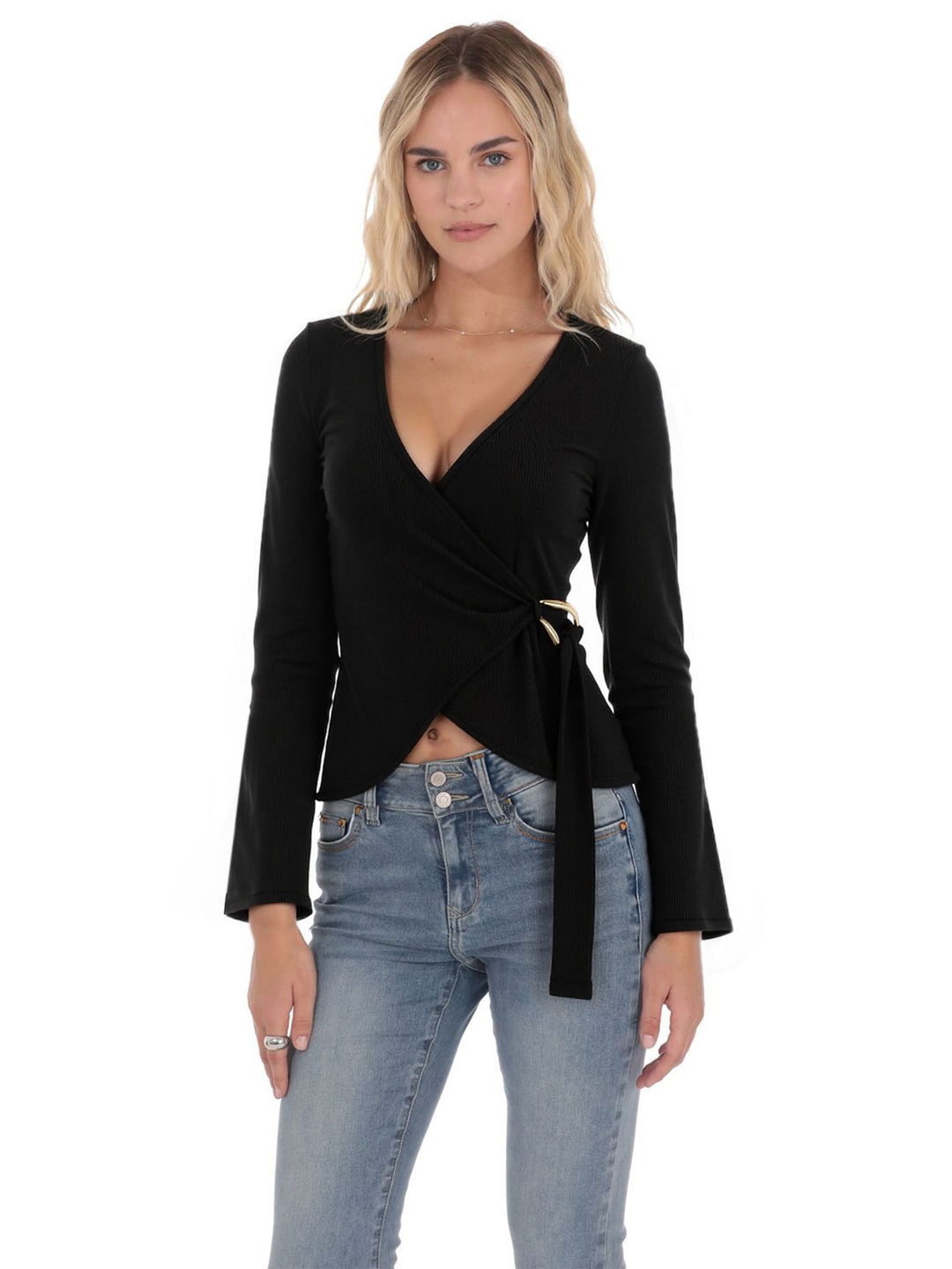 Chemisier Femme à Enveloppe avec Manches Longues et Détails Ruffles Élégants Levoire
