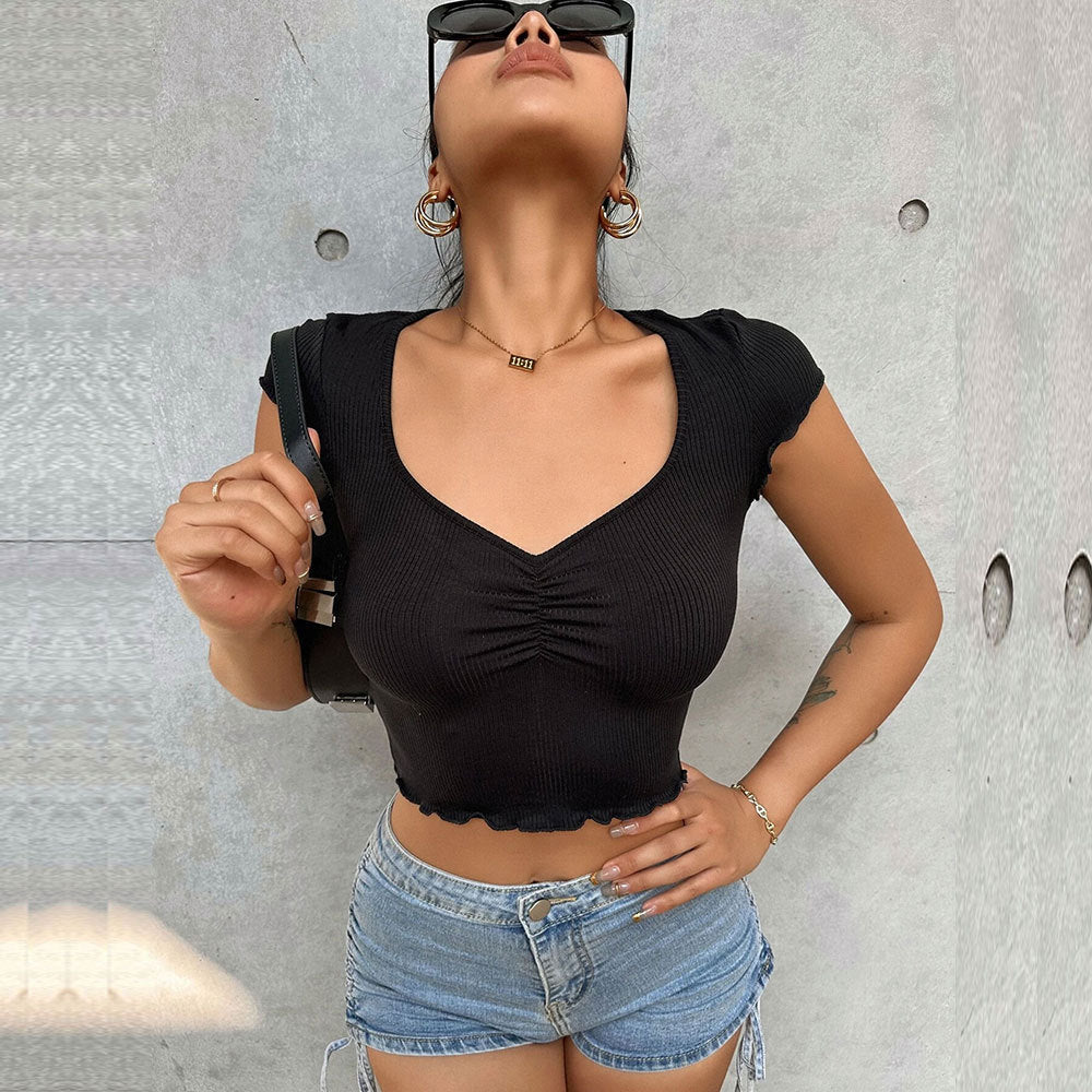 Haut court pour femmes avec fronces élastiques et décolleté en V tendance Levoire