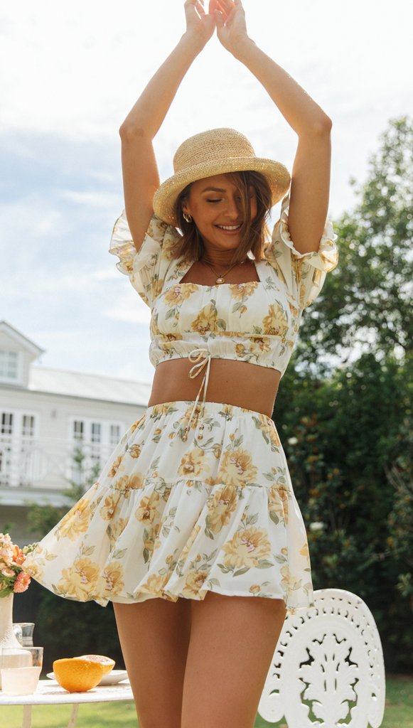 Ensemble de blouse pour femmes avec design floral et volants légers Levoire