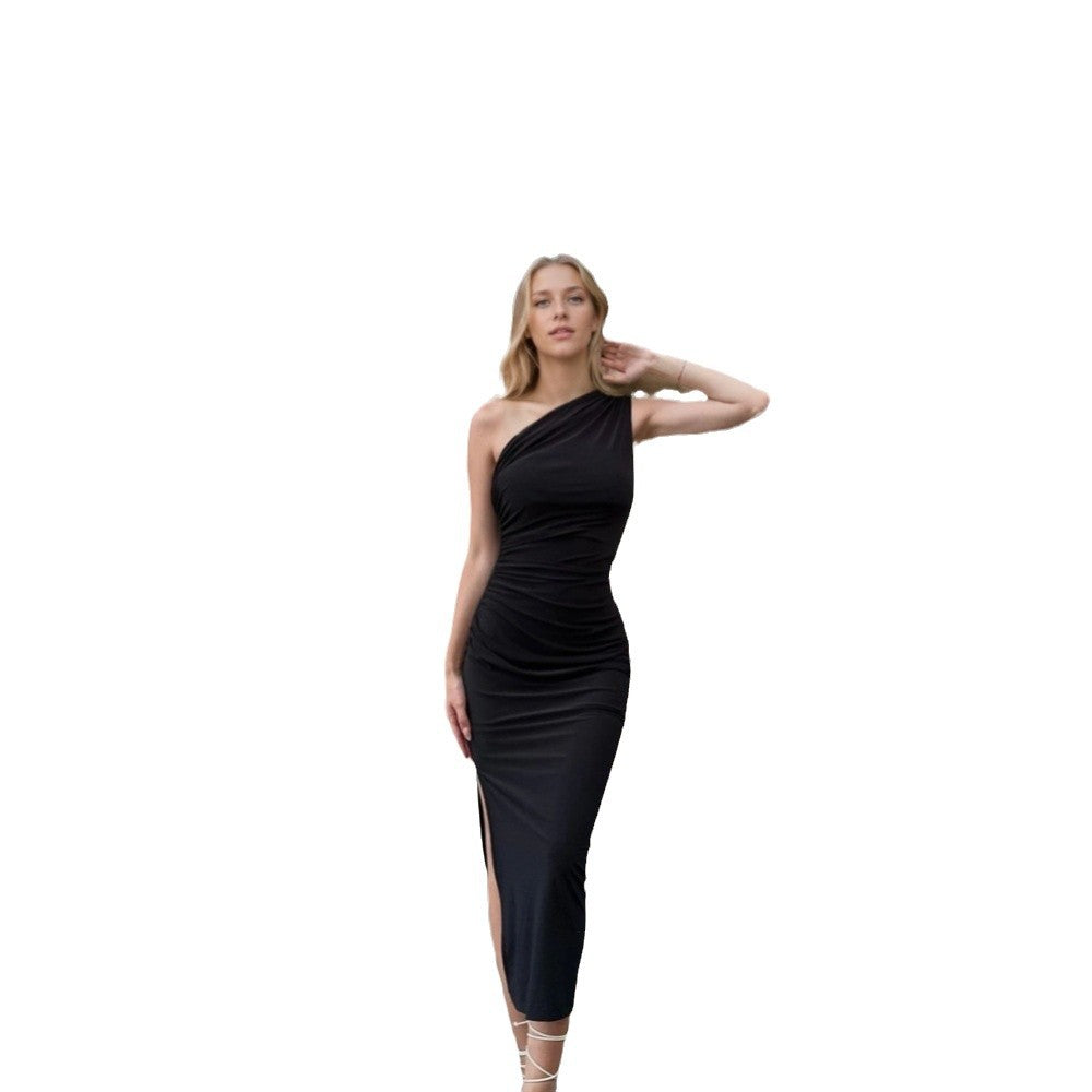 Robe enveloppante ajustée pour femmes avec encolure asymétrique et finition élégante en volants Levoire