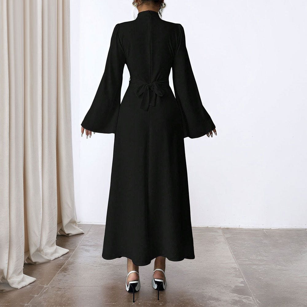 Robe maxi élégante pour femme avec manches fluides et col haut Levoire