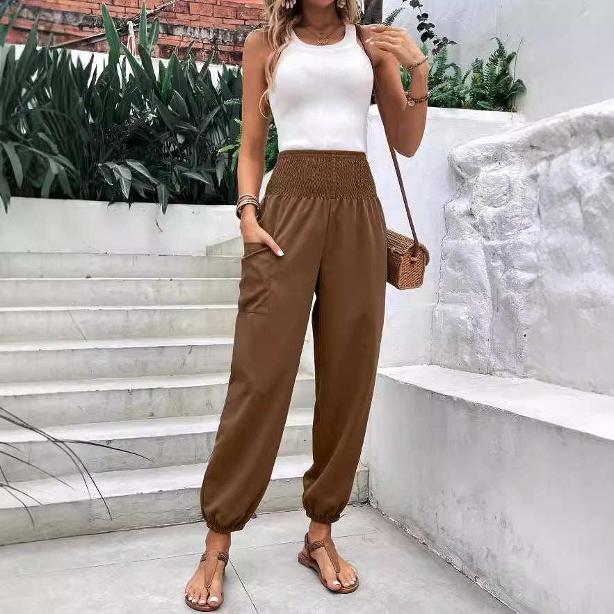 Pantalons de loisirs légers pour femmes avec une taille élastique et des poches latérales pratiques Levoire