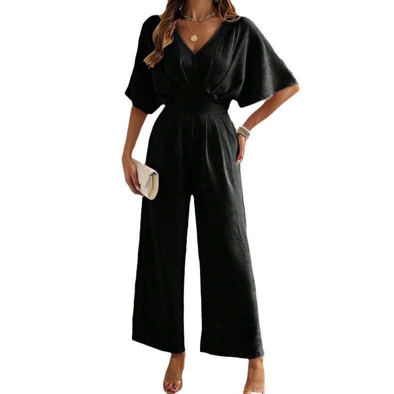 Robe salopette pour femme avec des drapés élégants et un décolleté en V Avriane