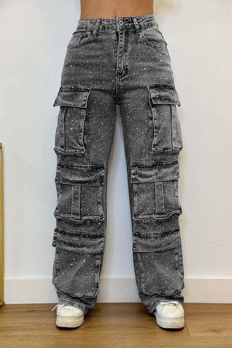 Pantalon cargo femme avec poches tendance et un effet délavé moderne Levoire