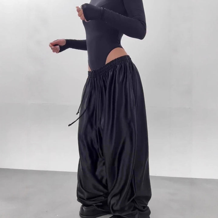 Pantalons en satin élégants et légers pour femmes Levoire