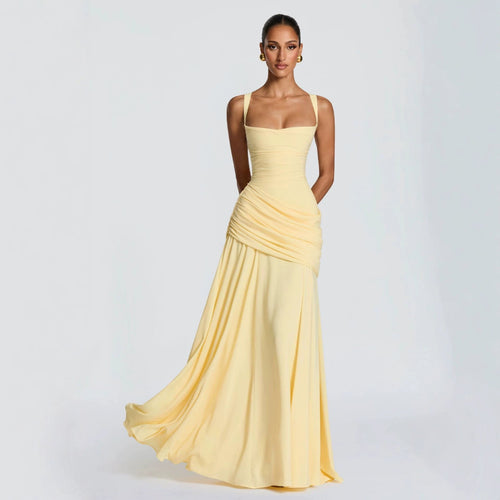 Robe fourreau pour femmes avec drapés raffinés Avriane