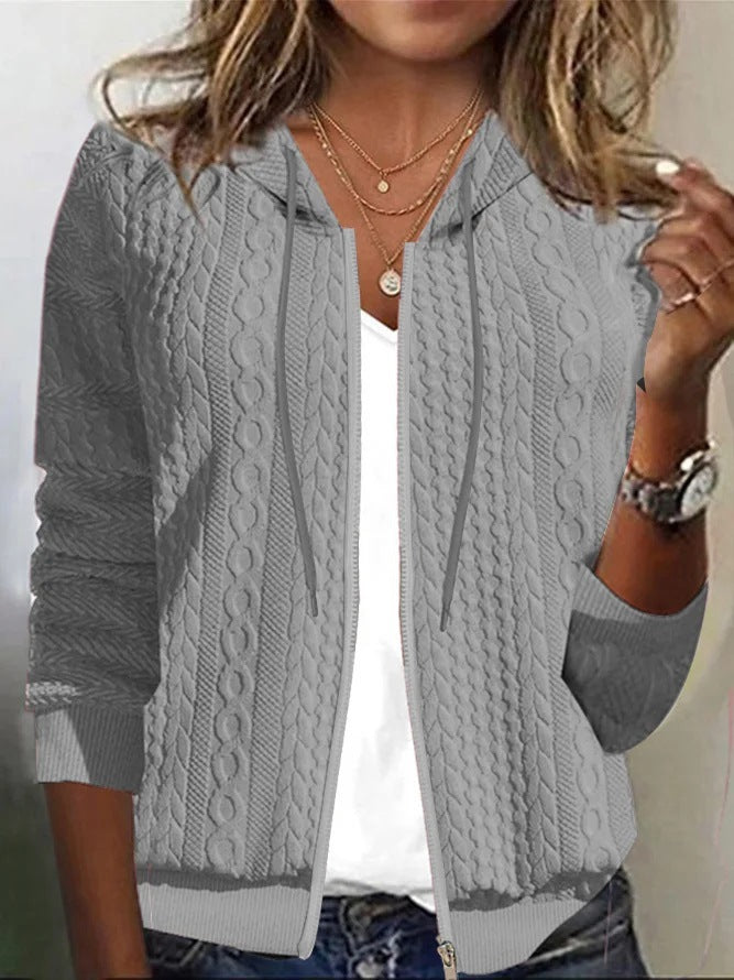 Cardigan féminin avec motif en fine câble et capuche Levoire