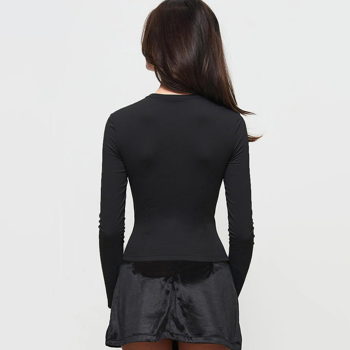 T-shirt à manches longues pour femmes avec décolleté rectangulaire et élégants détails de volants Levoire