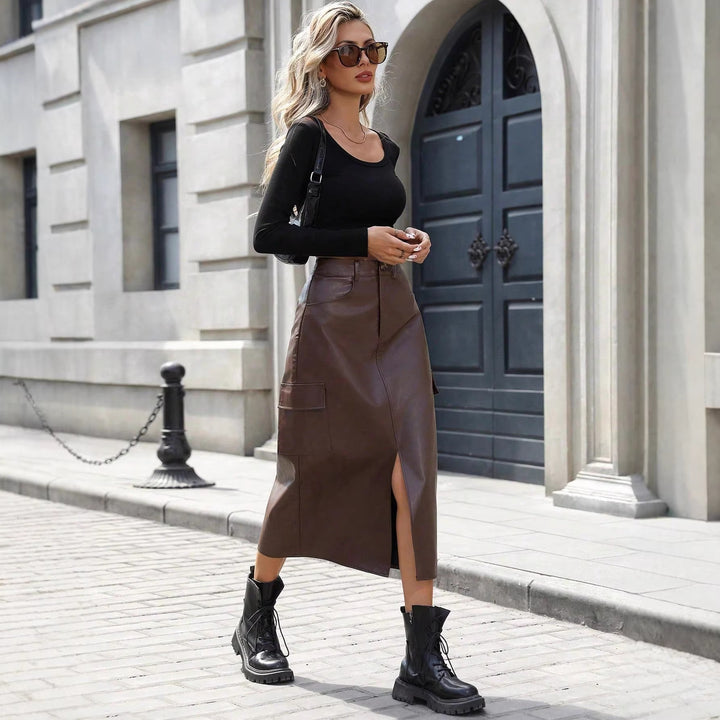 Jupe midi pour femme en similicuir avec poches pratiques et une fente élégante Levoire
