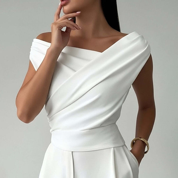 Haut Élégant Femme avec Look Enveloppé et Accent sur la Découpe Levoire