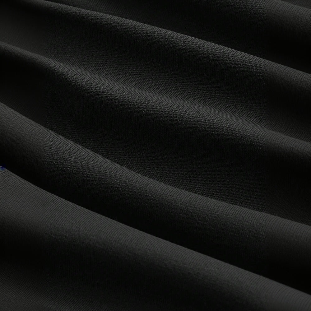 Robe à dos nu pour femmes avec drapés flatteurs pour la silhouette et un design à lacets élégant au dos Levoire