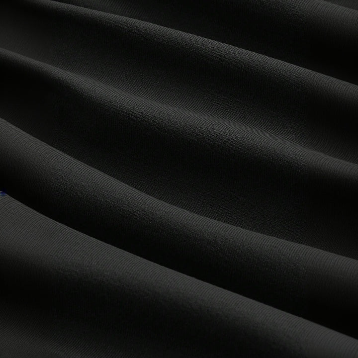 Robe à dos nu pour femmes avec drapés flatteurs pour la silhouette et un design à lacets élégant au dos Levoire