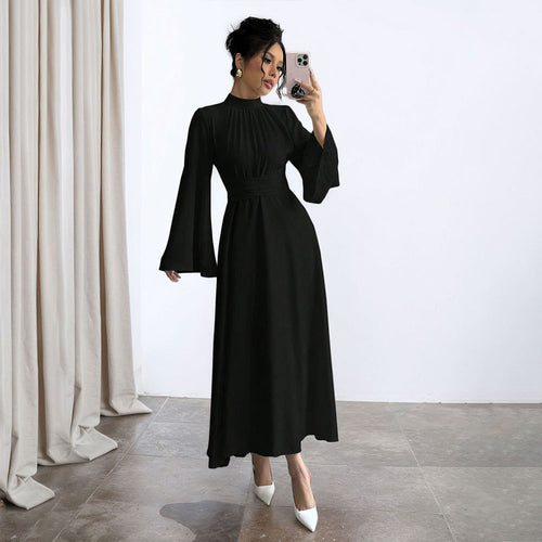 Robe maxi élégante pour femme avec manches fluides et col haut Levoire