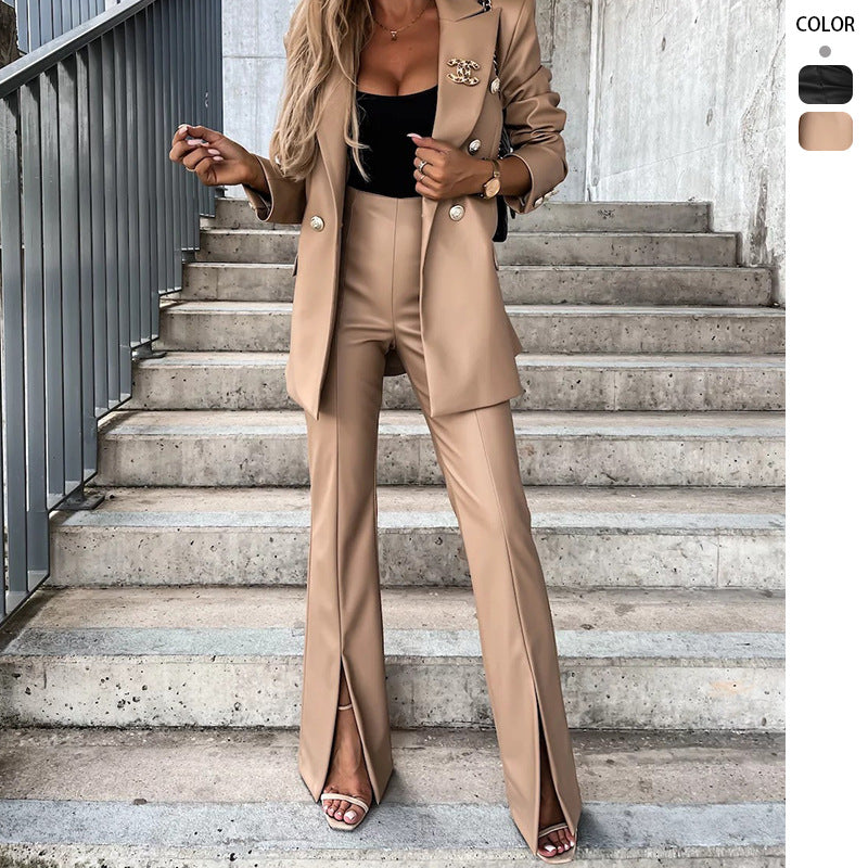 Ensemble de costume élégant pour femmes avec blazer ajusté et fentes hautes Levoire