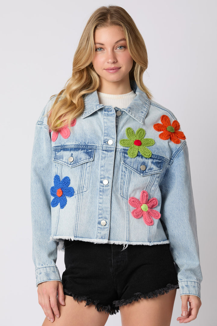 Veste en denim tendance pour femmes au look sportif avec motif coloré Levoire