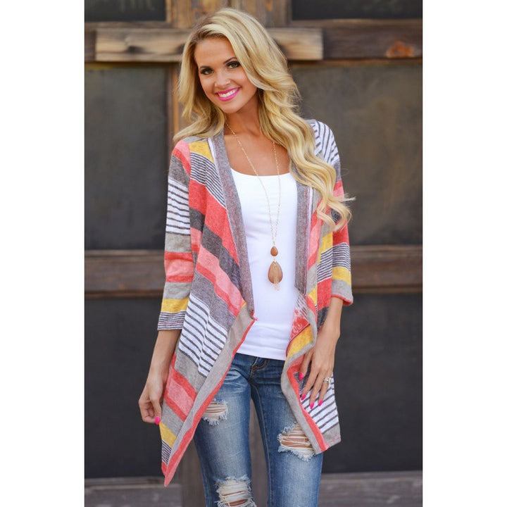 Cardigan en tricot pour femme avec coupe décontractée et motif rayé coloré Levoire