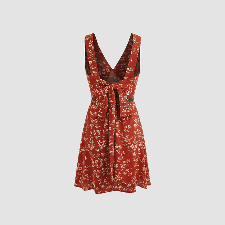 Robe mini florale pour femmes avec décolleté en V profond et coupe moulante Levoire
