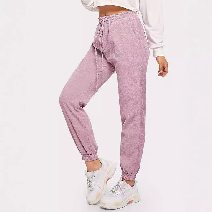 Pantalons de survêtement pour femmes avec taille élastique et poches latérales pratiques Levoire