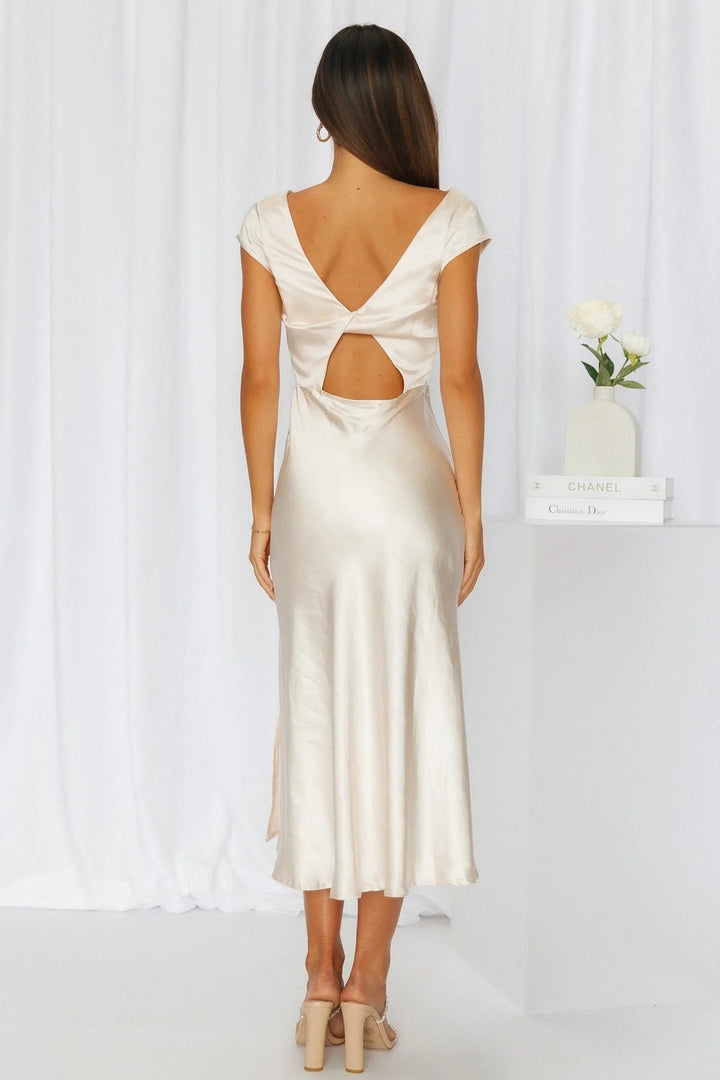 Levoire | Robe Midi Élégance