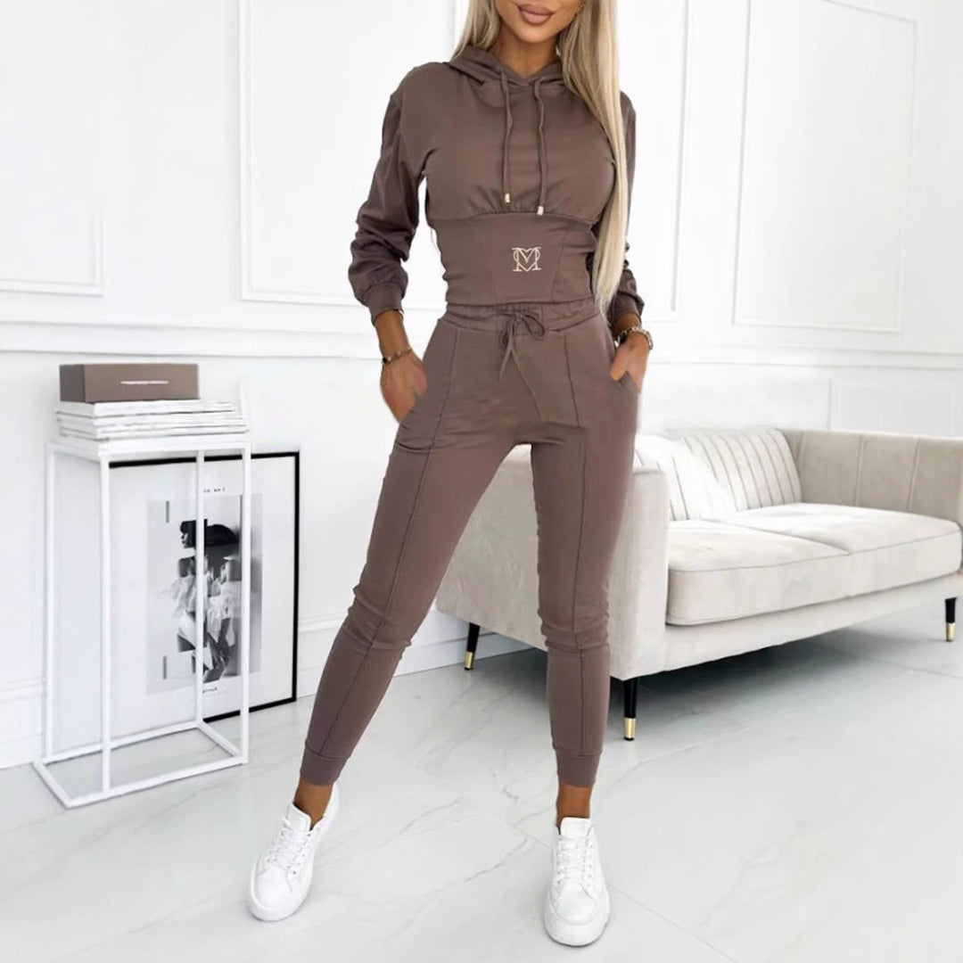 Costume de sport pour femmes avec taille élastique et cordon créatif Levoire