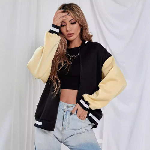 Veste de sport pour femmes avec des couleurs tendance et une coupe décontractée Levoire