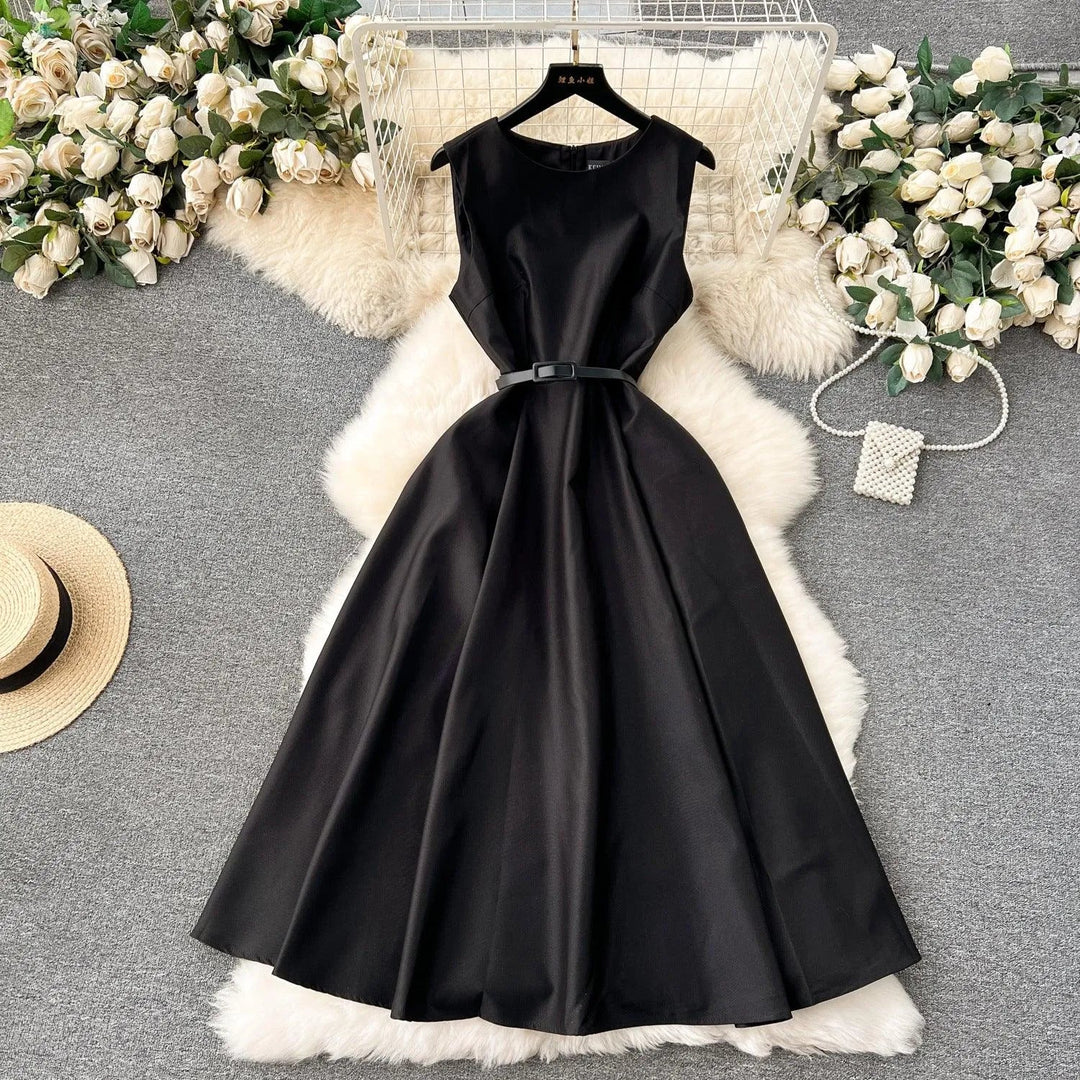 Levoire | Robe midi élégante avec une fente haute