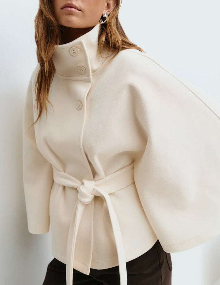Veste de transition pour femmes avec une coupe large et une couture élégante Levoire