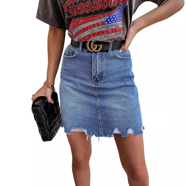 Jupes en jean mini pour femmes dans un style vintage avec ourlet effiloché Levoire