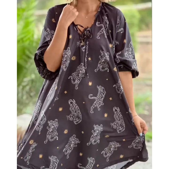 Levoire | Robe plus décolleté en V à manches courtes Robe imprimée Noir