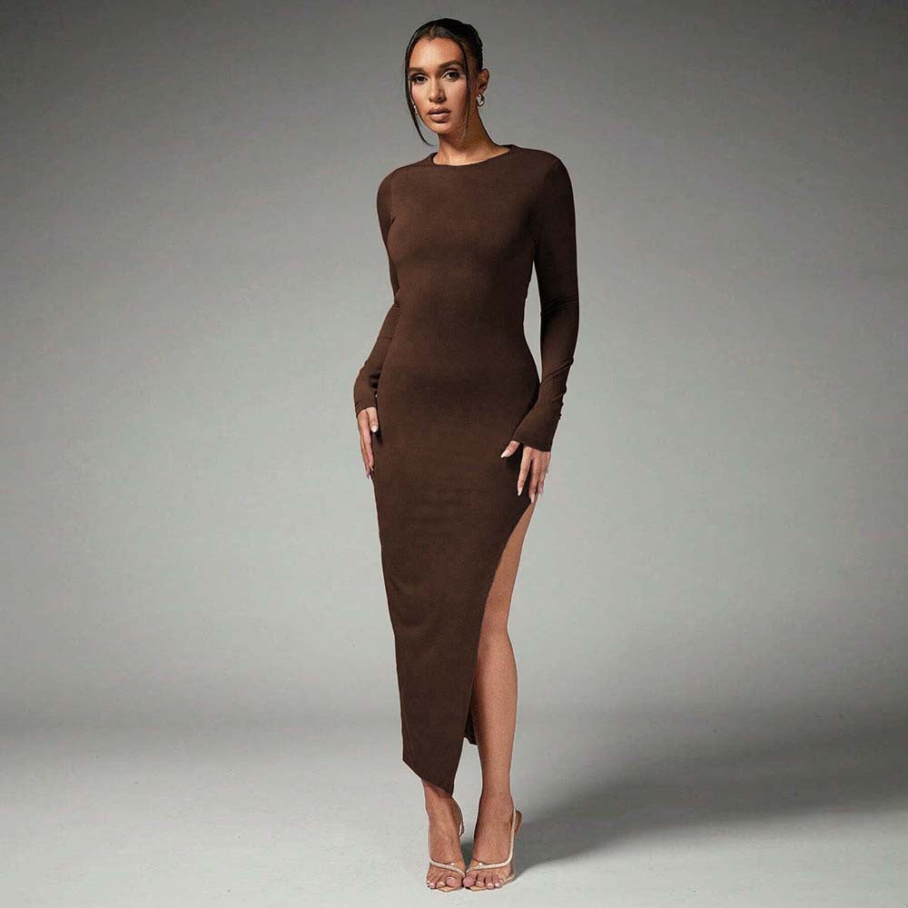 Robe maxi élégante pour femmes avec manches longues et fente sur le côté Levoire