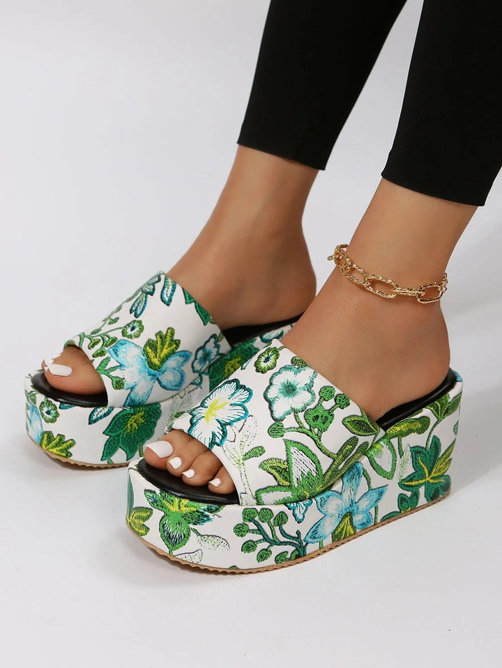 Levoire | Sandales avec talon brodé Fleur verte