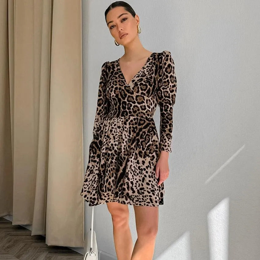Levoire | Robe Slim Fit V décolleté léopard