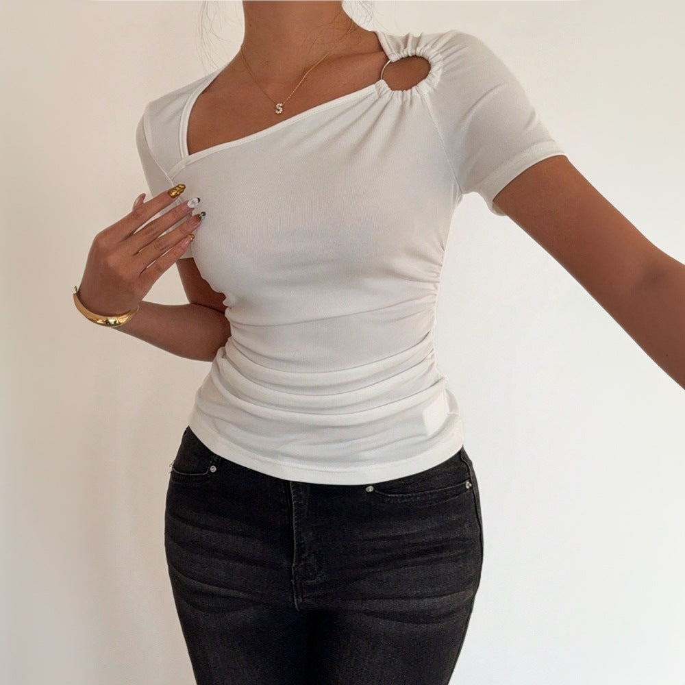 Chemise tendance à manches courtes pour femmes avec encolure asymétrique et fronces Levoire