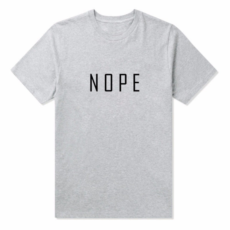 T-shirt pour femmes avec un lettrage moderne accrocheur Levoire