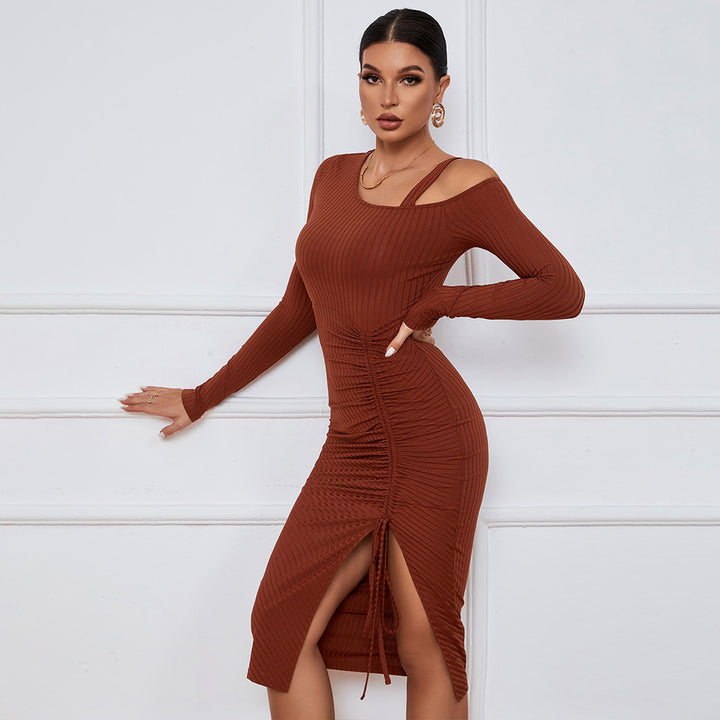 Robe ajustée en rib pour femme avec encolure asymétrique et fronces sophistiquées Levoire