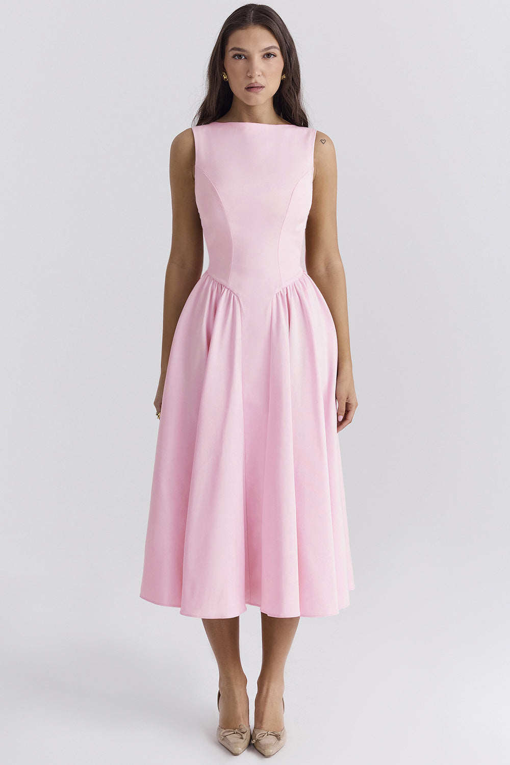Robe midi élégante pour femmes avec coupe originale Levoire